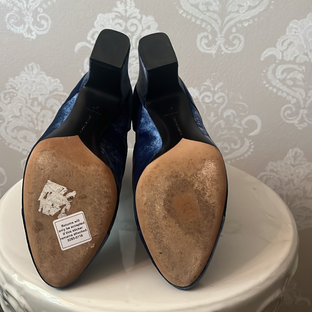 Velvet Bootie - Picture 5 of 6